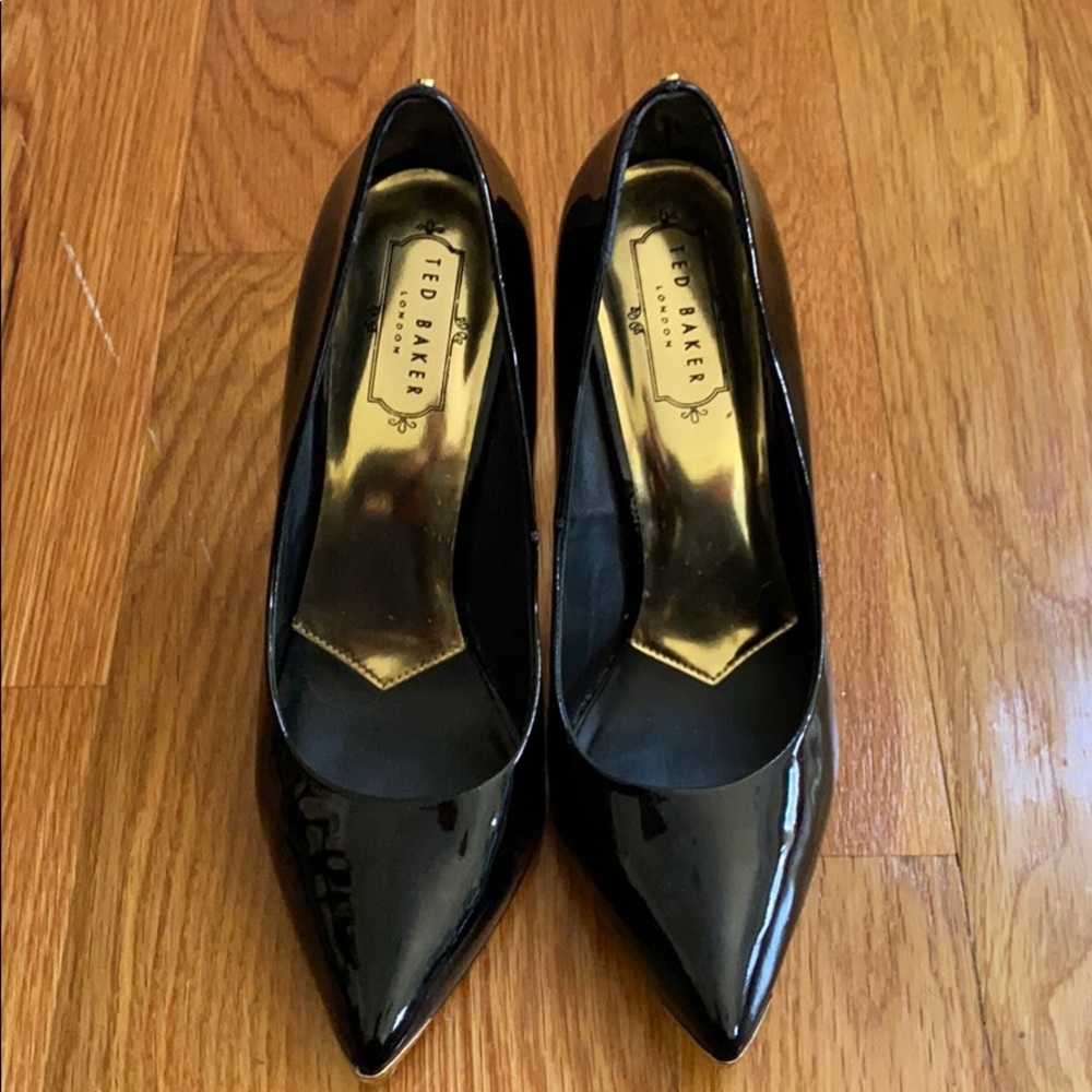 Yes baker black patent leather heels